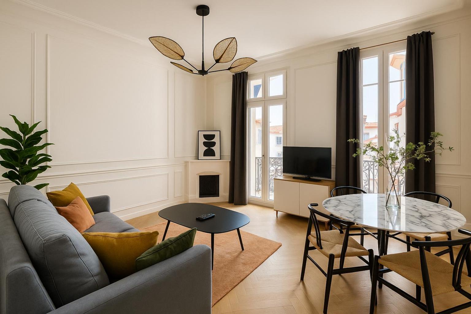 Newly Renovated With Balcony, Ac, Fiber Internet Apartamento